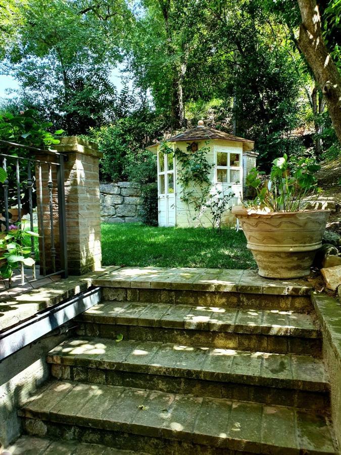 Residenze L'Alberata Guest House Collazzone Exterior foto